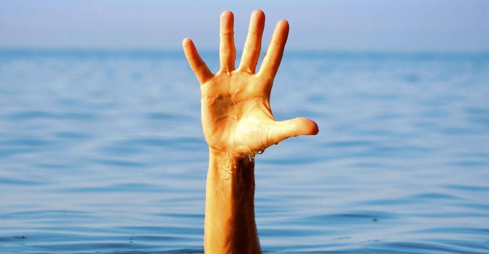http://cdn.idntimes.com/content-images/post/20160126/single-hand-of-drowning-man-in-sea-asking-for-help-5453bc324a3317b4312d029d59e1a435.jpg