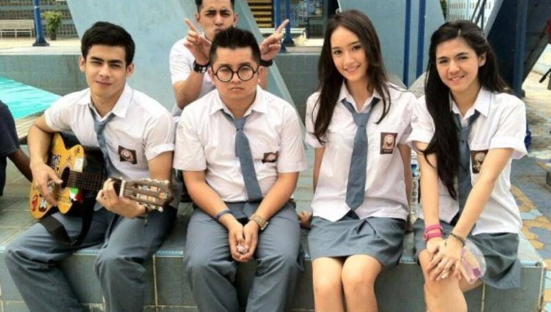 http://cdn.idntimes.com/content-images/post/20160531/sma-indonesia-660x330-8c8a64a1d0be581559f3049ed7a61194.jpg
