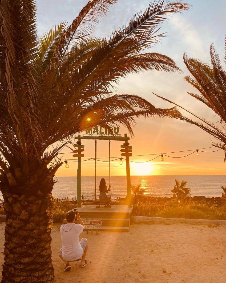 Aewol Monsant Cafe (instagram.com/mongsang_de_aewol)