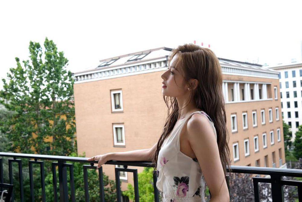 Sana TWICE (instagram.com/m.by__sana)