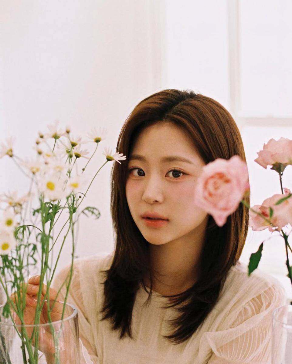 Hwang Sooji (instagram.com/110_771)