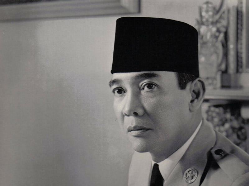 http://cdn.idntimes.com/content-images/post/20160813/soekarno1-736cc0f71891e2c382cf4074ae296c53.jpg