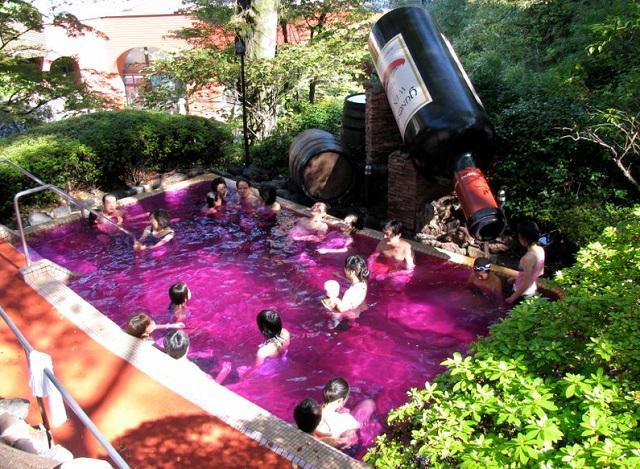 https://cdn.idntimes.com/content-images/post/20180102/spa-wine-3ccff16f702fdb9934cdfe487e8ce4b1.jpg