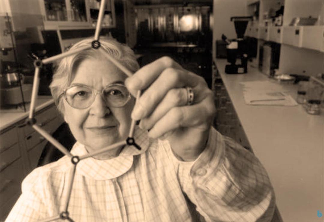 https://cdn.idntimes.com/content-images/post/20170426/stephanie-kwolek-sepia-4361c661f4cd90195ac91779c9998088.jpg