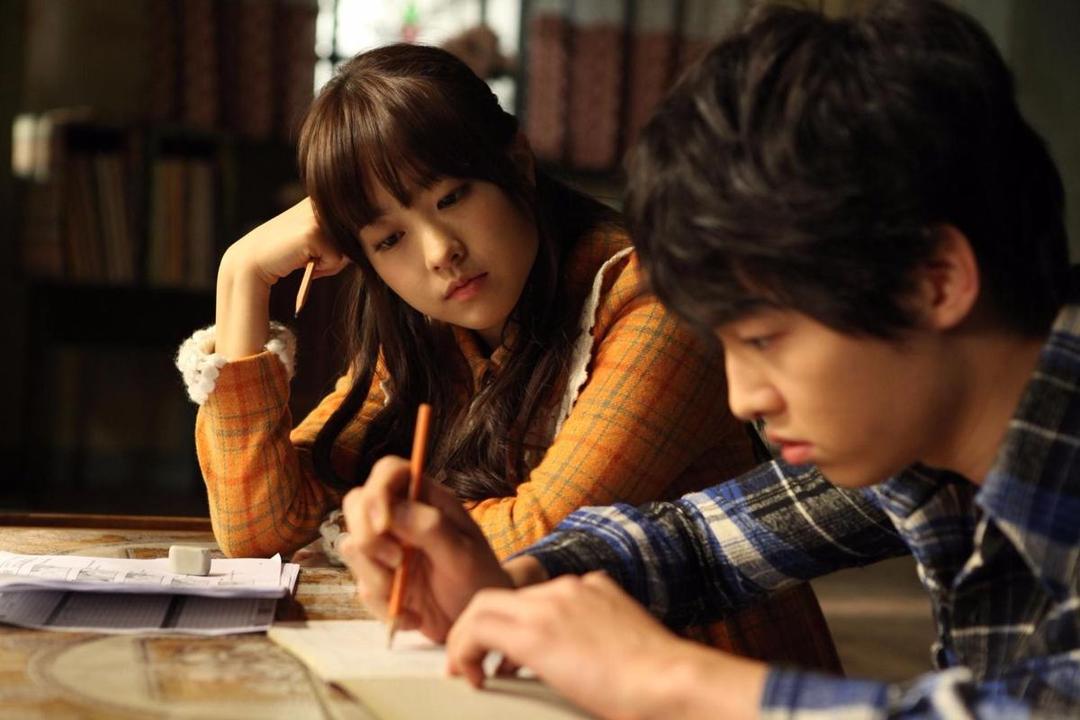 http://cdn.idntimes.com/content-images/post/20160404/still-of-bo-yeong-park-and-joong-ki-song-in-neuk-dae-so-nyeon-2012-large-picture-52b08044f0ec52a0345cc91542e401d1.jpg
