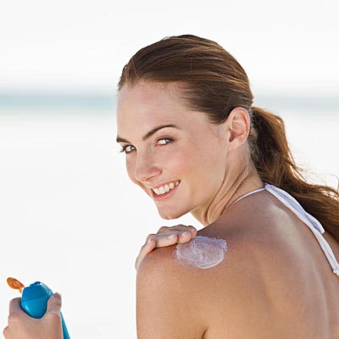 https://cdn.idntimes.com/content-images/post/20170622/sunblock-400x400-331681a7af5260b4c8302f21ff52c668.jpg