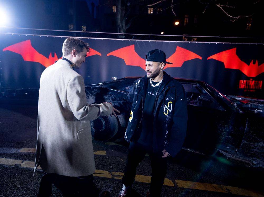 https://cdn.idntimes.com/content-images/post/20220222/tbm-paris-batmobile-neymar-anthonyghnassia-8-fea23f5713d4719fdef027b7d47e9ba4.jpg