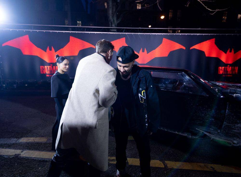 https://cdn.idntimes.com/content-images/post/20220222/tbm-paris-batmobile-neymar-anthonyghnassia-9-f6ef7000f60676323b1425af8ee99cc4.jpg