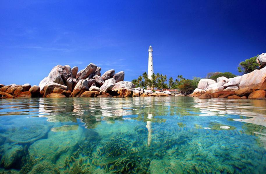 https://cdn.idntimes.com/content-images/post/20171121/tempat-wisata-di-kepulauan-bangka-belitung-8200029b0f1e49a1dc9bf45b0beb0a08.jpg