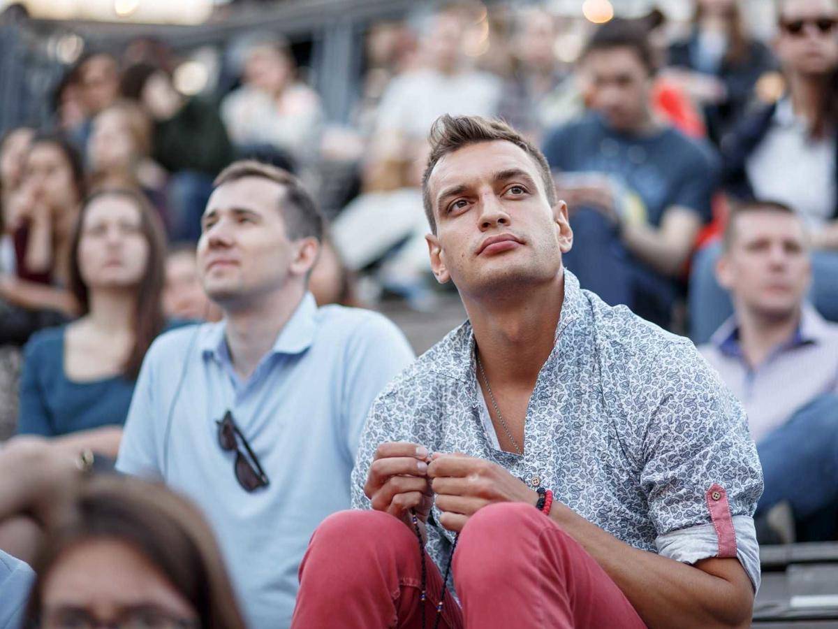 http://cdn.idntimes.com/content-images/post/20160413/the-majority-of-people-are-neither-introverts-nor-extroverts-but-ambiverts-1-bc94526c5ca8e93eae595bb507626069.jpg
