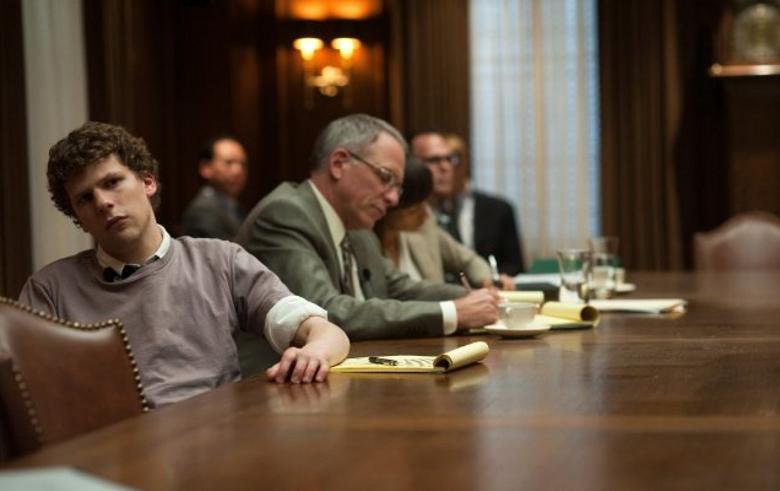 https://cdn.idntimes.com/content-images/post/20180409/the-social-network-movie-a5998d08cfbcf3ab1865b56cf6e8f30d.jpg