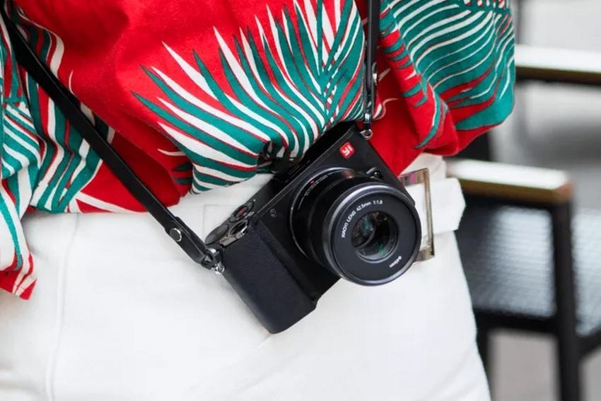 https://cdn.idntimes.com/content-images/post/20170510/tips-beli-mirrorless-1-61eb9b5864fd6b1a76289d238f481b9c.jpg