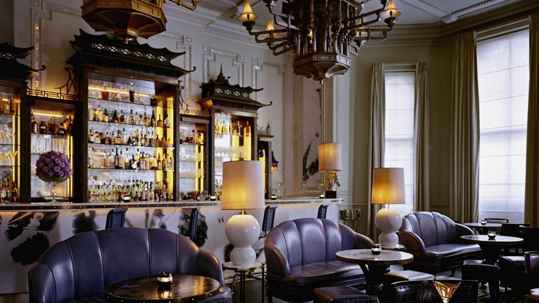 https://cdn.idntimes.com/content-images/post/20170927/tllon-dining-artesian-bar-1680-945-7e55882bffb71a26ef4cdbbaa9dd7d13.jpg