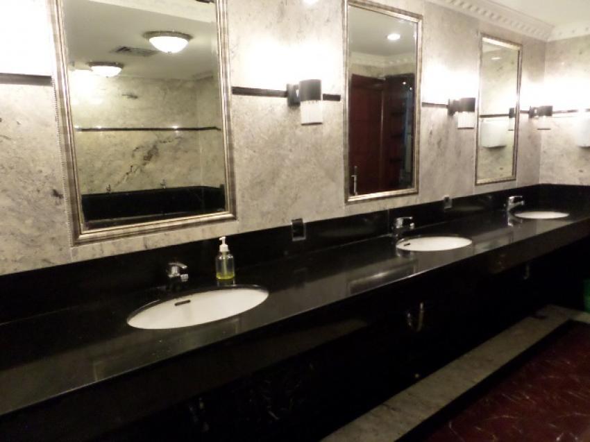 http://cdn.idntimes.com/content-images/post/20150906/toilet.jpg