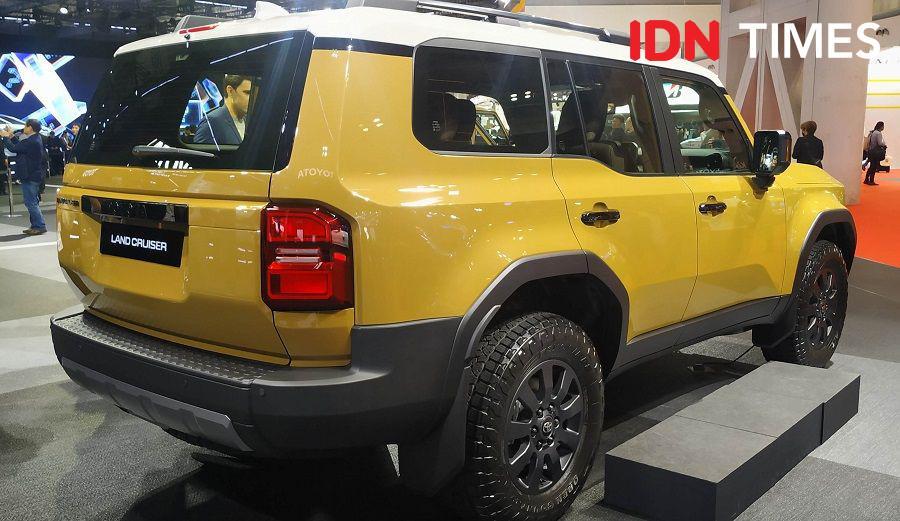 https://cdn.idntimes.com/content-images/post/20231105/toyota-land-cruiser-15-5f4f26e2f216165bb4a4ef3486a5ce4a.jpg