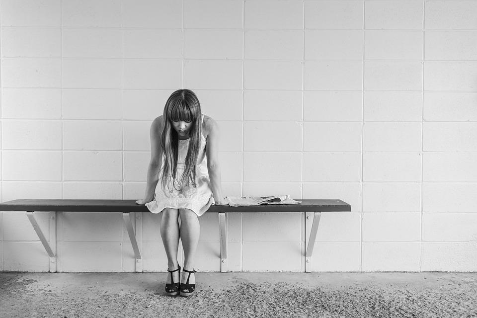 https://cdn.idntimes.com/content-images/post/20160917/worried-girl-413690-960-720-a5384ab3b92405bcee98fda19f7ad200.jpg