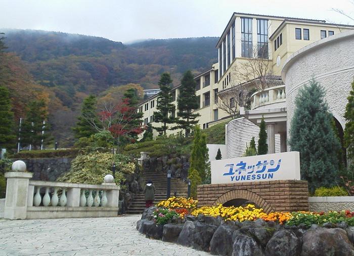 https://cdn.idntimes.com/content-images/post/20180102/yunessun-spa-resort-di-hakone-4b68e730043bbf68cdad26ee08d20137.jpg