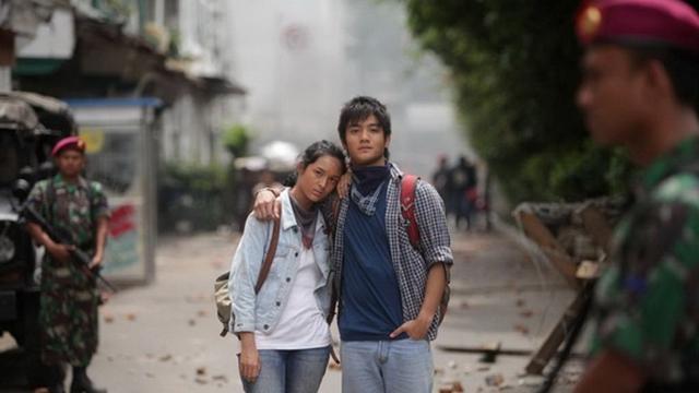 https://cdn.idntimes.com/content-images/post/20180502/022925300-1428377661-chelsea-islan-dibalik-98-4e71115b797a6f9bfd31697b8b3de6fa.jpg
