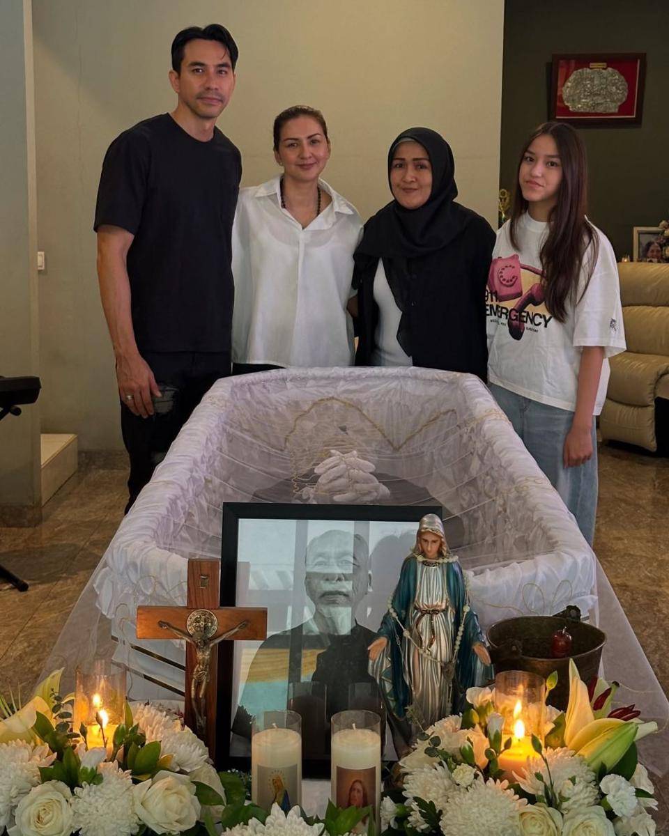 pemakaman ayah Darius Sinathrya (instagram.com/dagnesia)