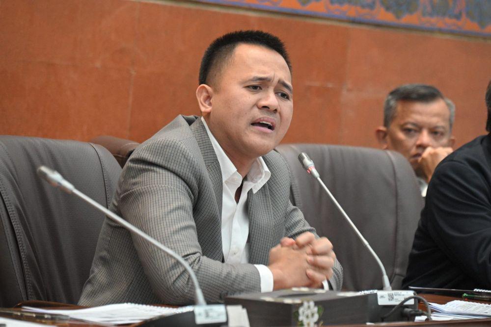 Pertamina Dicecar oleh DPR Soal Kelangkaan Pertamax di Kalimantan