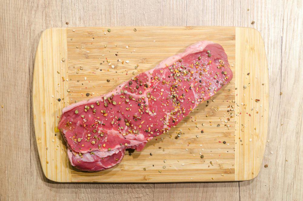 6 Bumbu Dapur yang Ampuh Hilangkan Aroma Daging Kurban, Buktikan!