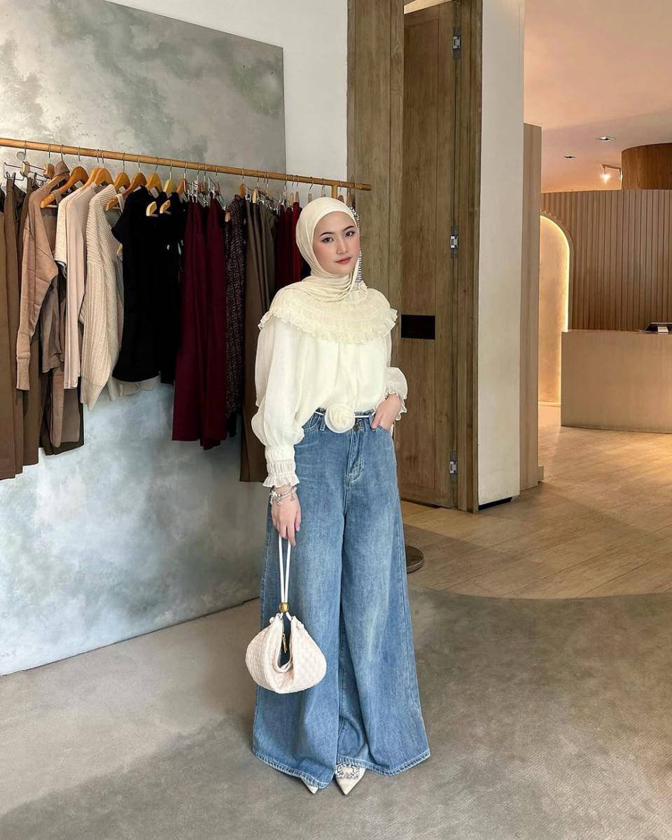Intan Ghazella (instagram.com/intanghazll_)