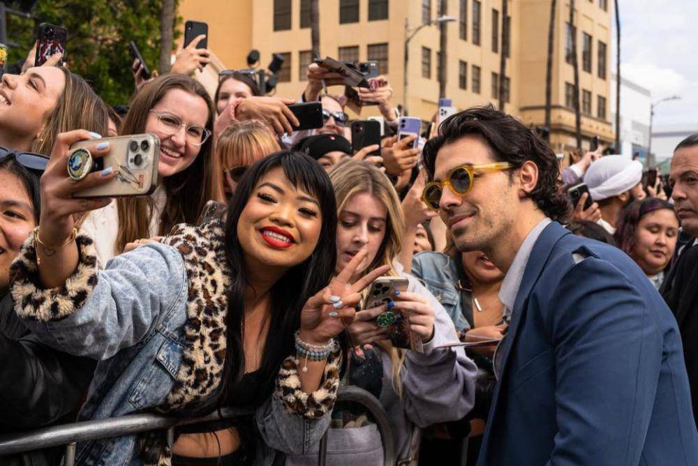 Joe Jonas dan para penggemarnya (instagram.com/joejonas)