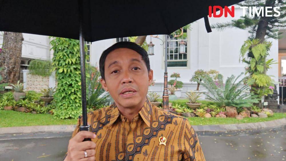 Menteri Kehutanan Raja Juli Antoni (IDN Times/Ilman Nafi'an)