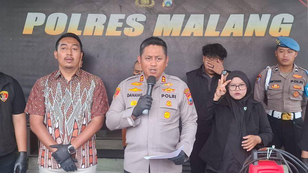 Konferensi pers kasus pembunuhan mahasiswa di Gondanglegi. (IDN Times/Rizal Adhi Pratama)