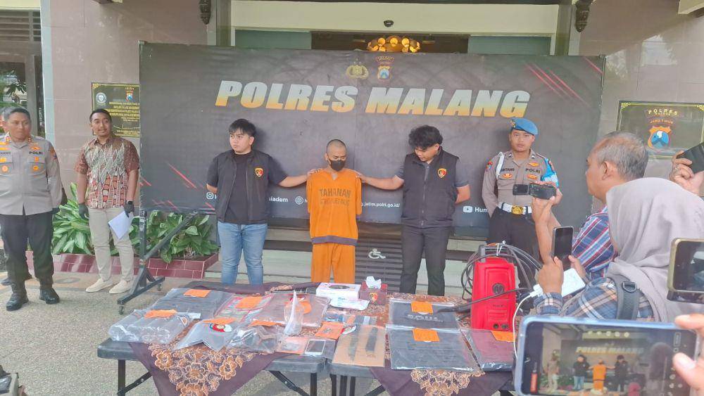 Konferensi pers kasus pembunuhan mahasiswa di Gondanglegi. (IDN Times/Rizal Adhi Pratama)