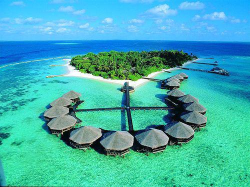 https://cdn.idntimes.com/content-images/post/20170918/1092ae7c760f195fb182fe3a7e2a389d-tropical-island-the-maldives-3ebfff7b7128d777571134a8ade27a87.jpg