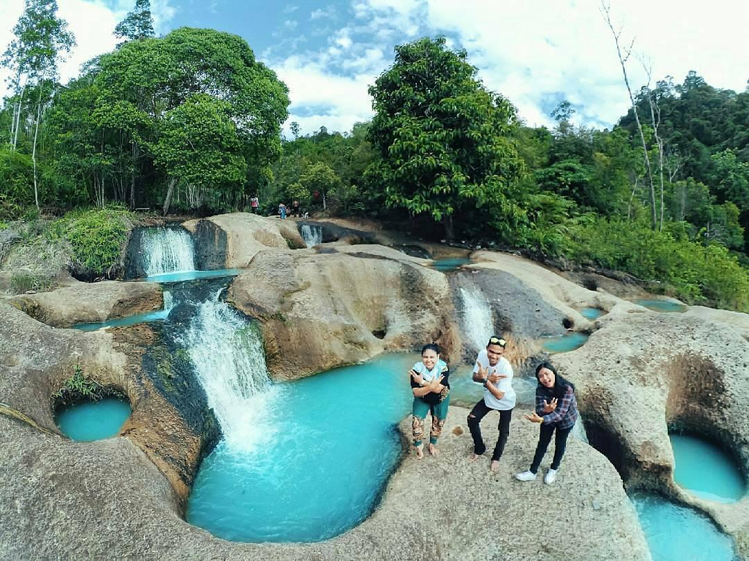 https://cdn.idntimes.com/content-images/post/20171121/15047014-312045022527307-5724965249770061824-n-04374acfd1572177c4a2c99a1d36e74b.jpg