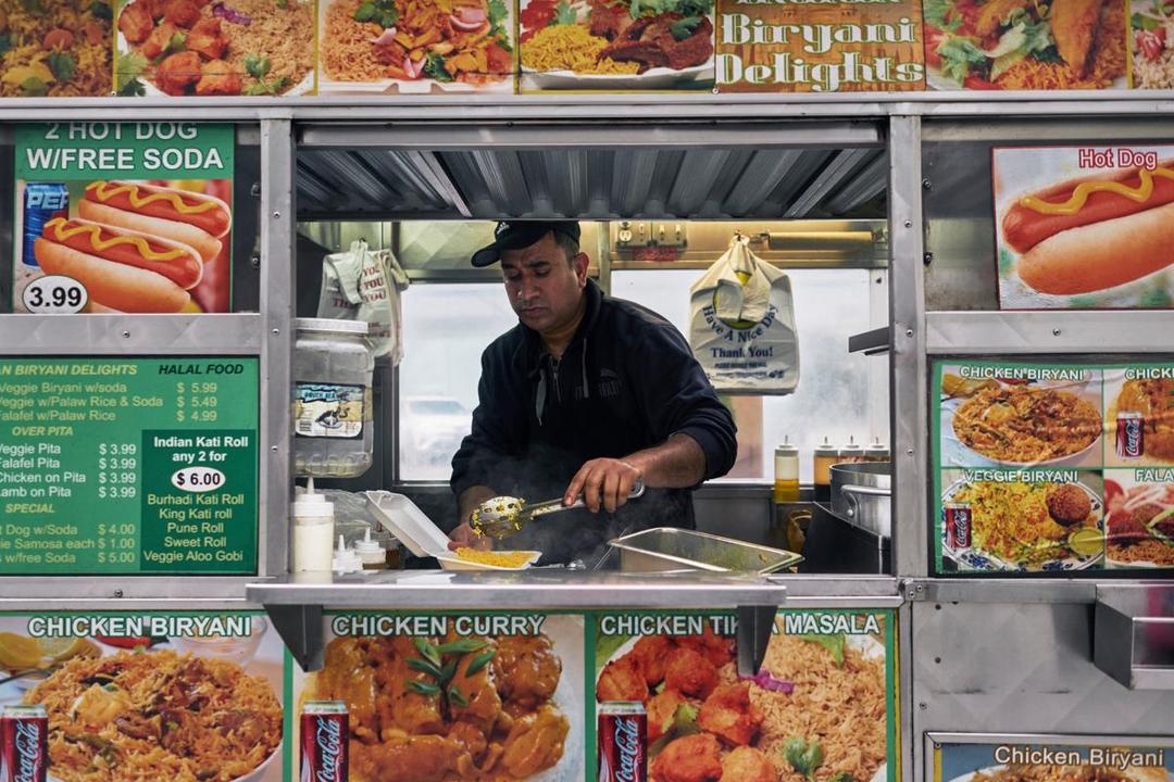 https://cdn.idntimes.com/content-images/post/20180322/19halal-2-superjumbo-8af304b4bc8109f4cd64f352254d762d.jpg
