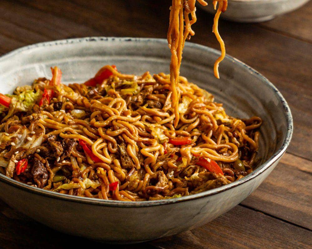 ilustrasi mie nyemek (freepik.com/freepik)