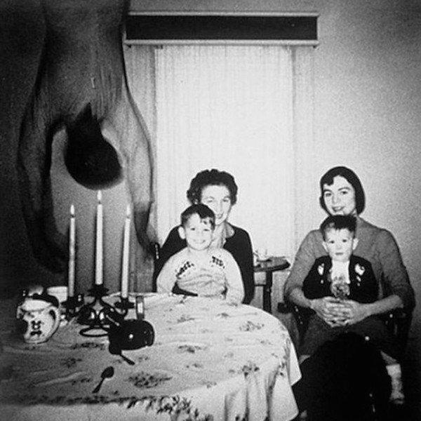 https://cdn.idntimes.com/content-images/post/20170315/23-mysterious-photos-that-may-never-be-explained-23-photos-3-c3d79d55936c3bed480eba0610ef9bc7.jpg