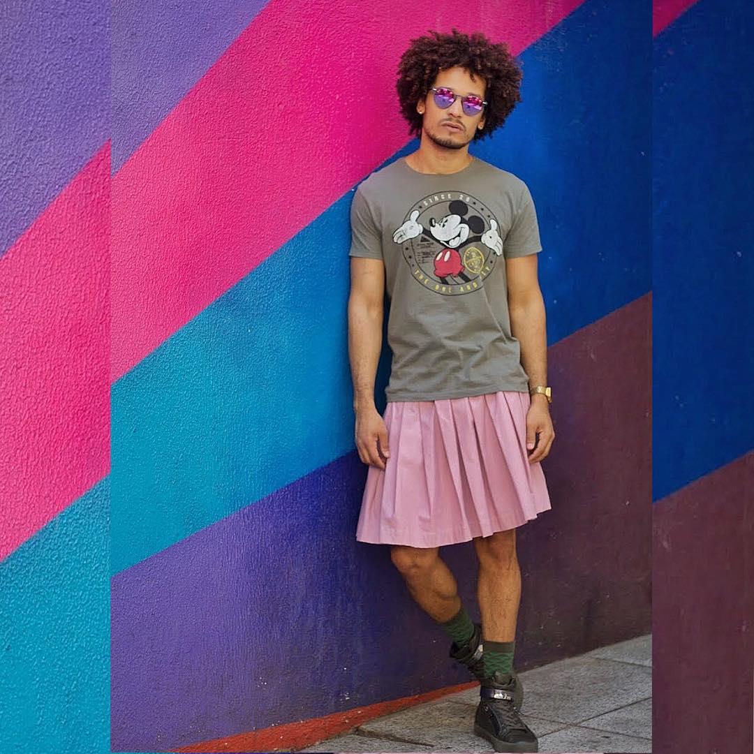 https://cdn.idntimes.com/content-images/post/20170918/27-1-man-skirt-4e8df5d480236f7ed7b5154af292c143.jpg