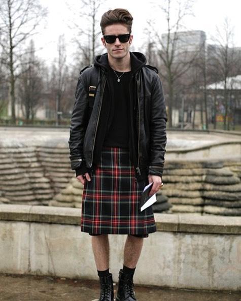 https://cdn.idntimes.com/content-images/post/20170918/27-4-man-skirt-e7609b9b7adeacda7cf952ed8b76d8dc.jpg