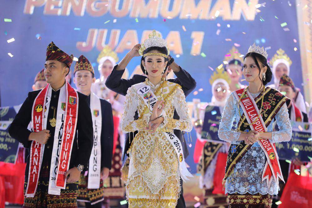 Marcheline Aurely, mahasiswi Institut Informatika dan Bisnis (IIB) Darmajaya Terpilih Jadi Muli Lampung (Dok.Humas IIB Darmajaya)BI