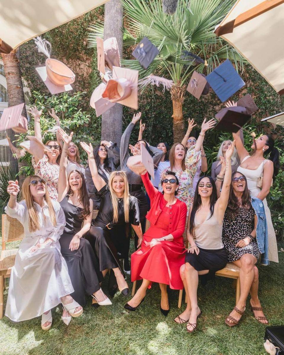Kim Kardashian lulus sekolah hukum (instagram.com/kimkardashian)