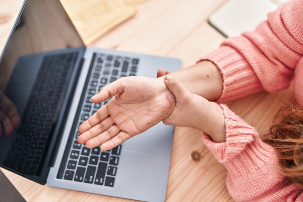 Perbedaan Carpal Tunnel Syndrome dan Tendonitis