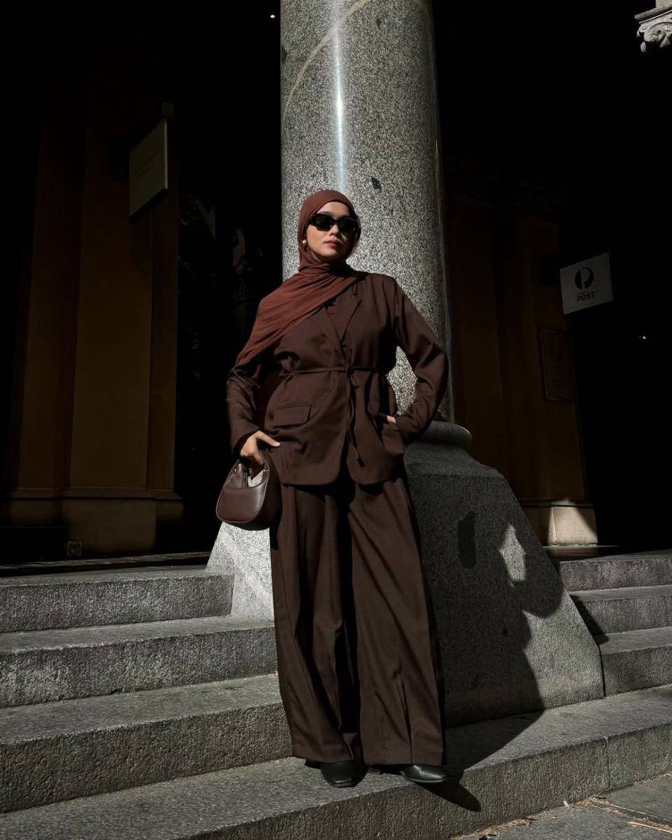 inspirasi classic style ala Ana Octarina (instagram.com/anaoctarina)