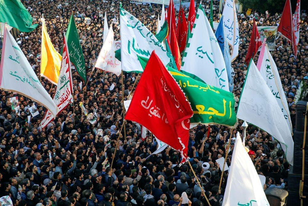 https://cdn.idntimes.com/content-images/post/20200106/antarafoto-iran-funeral-qassemsoleimani-abumahdi-05012020-291bc3c6320c9f40a31b5f9f4988f023.jpg