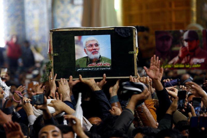 https://cdn.idntimes.com/content-images/post/20200106/antarafoto-iraq-funeralprocession-abumahdi-qassemsoleimani-05012020-7b7900c0d972a6ee3d71b497dfc111d2.jpg
