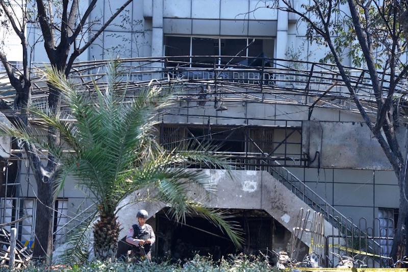 https://cdn.idntimes.com/content-images/post/20180513/bom-surabaya7-9f40cc825e9f1446dfa4d807e7fca081.jpg