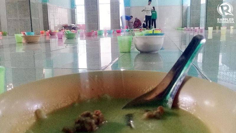 https://cdn.idntimes.com/content-images/post/20180522/bubur-1-7858b51656acf5498e1663589ea28794.jpg