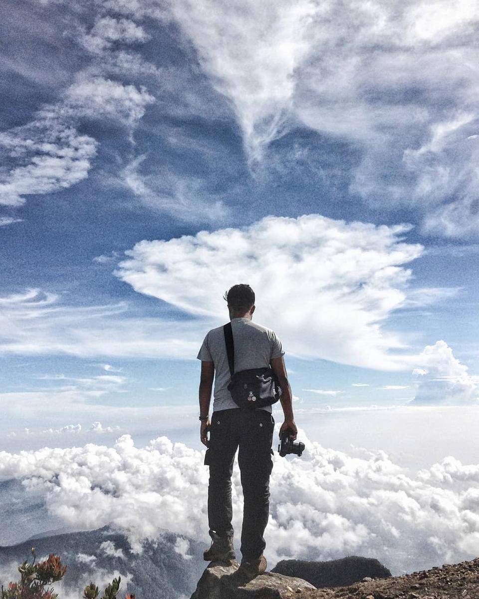 https://cdn.idntimes.com/content-images/post/20180402/gunung11-4eff9dd01d46b90b3763d142474770a4.jpg