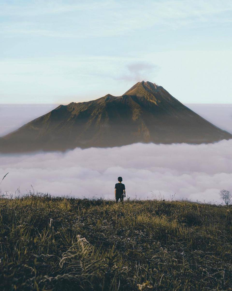 https://cdn.idntimes.com/content-images/post/20180402/gunung7-2b55a35e0df96bed31a526b98dba3040.jpg