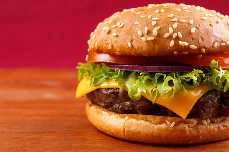 https://cdn.idntimes.com/content-images/post/20170406/hamburger-196f4e2858536de78f7854fb44b62e73.jpg