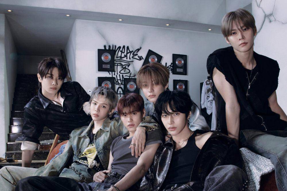 potret RIIZE di mini album RIIZING (x.com/RIIZE_official)