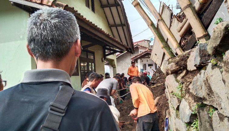 20 Titik di Kota Sukabumi Diterjang Banjir-Longsor